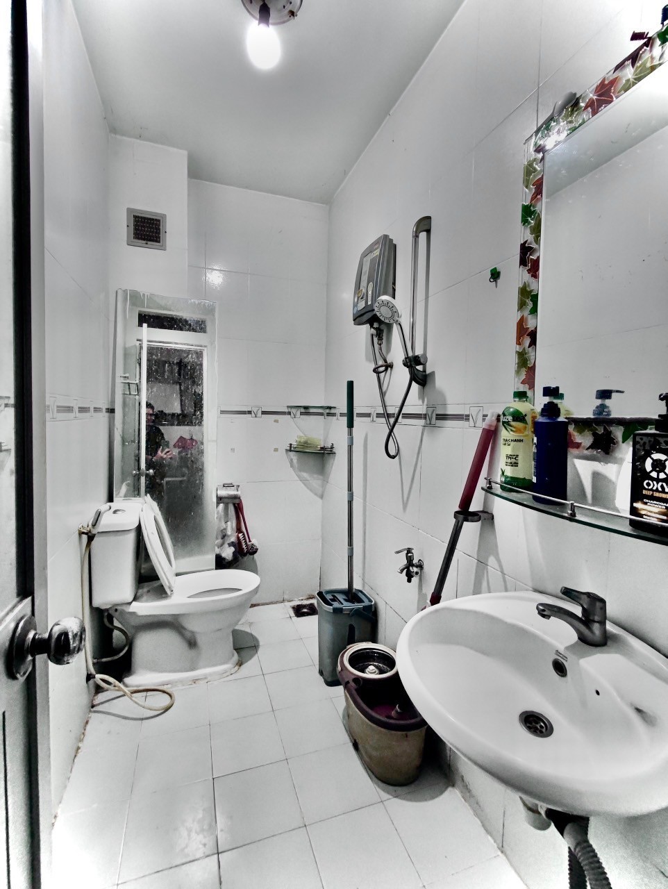 Bán nhà quận Tân Bình, đường Lý Thường Kiệt, 41m2, 3 tầng, hẻm xe hơi, 6.9 tỷ