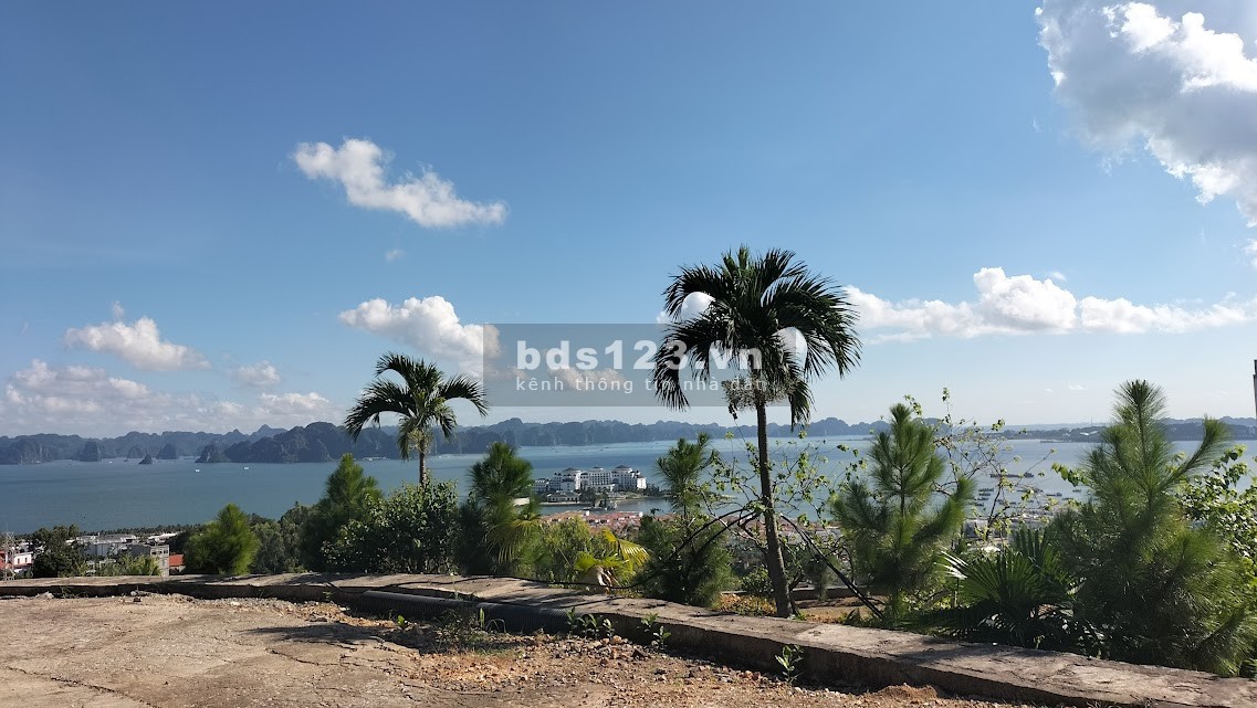 Bán Lô đất 500m2, View Vịnh Hạ Long, chính chủ, pháp lý đầy đủ