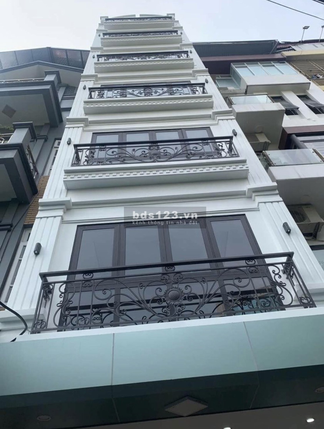 Bán nhà Trần Vĩ, Cầu Giấy, 50M2, 6 tầng, giá 16 tỉ, siêu kinh doanh
