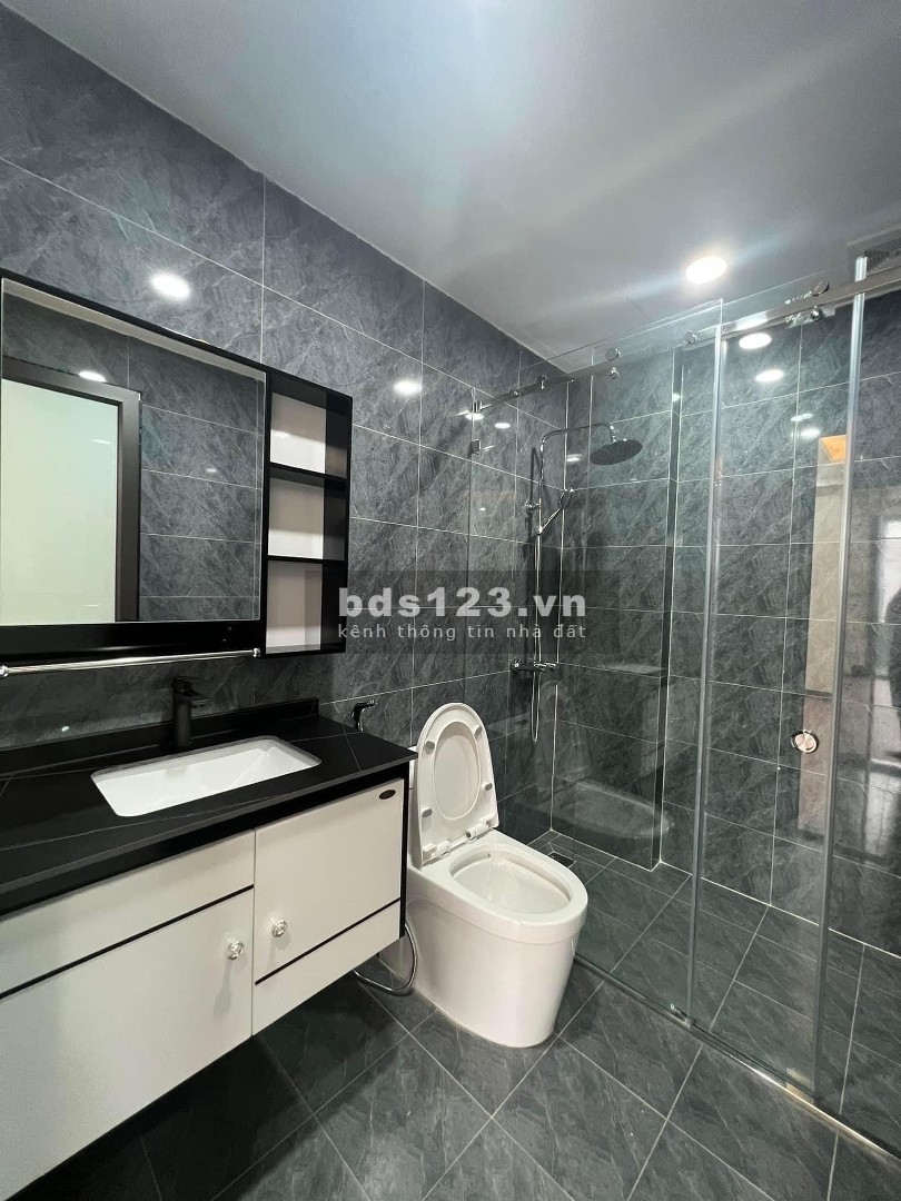 Giảm sốc trong 3 ngày. Bán nhà Đàm Quang Trung 35m, mới tinh - Ô Tô đỗ cổng 3,3 tỷ