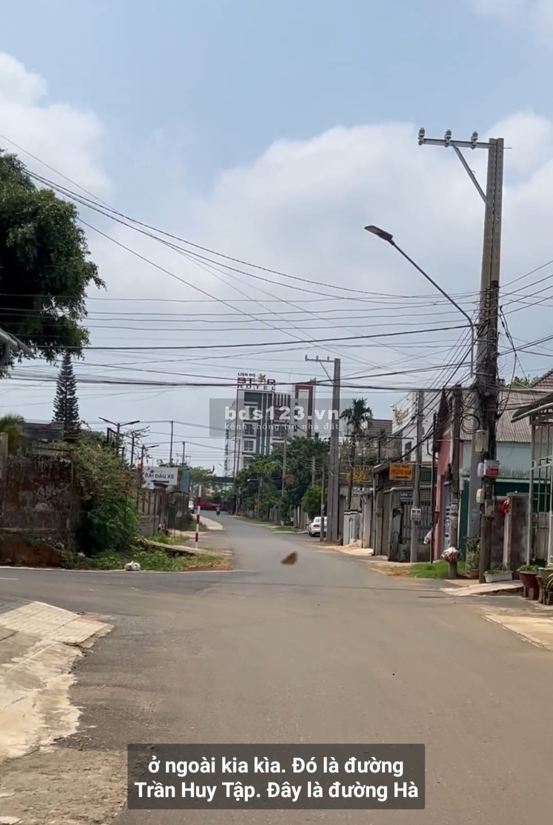 Bán nhà mặt tiền Hà Huy Tập, phường 2, cách Trần Phú 100m