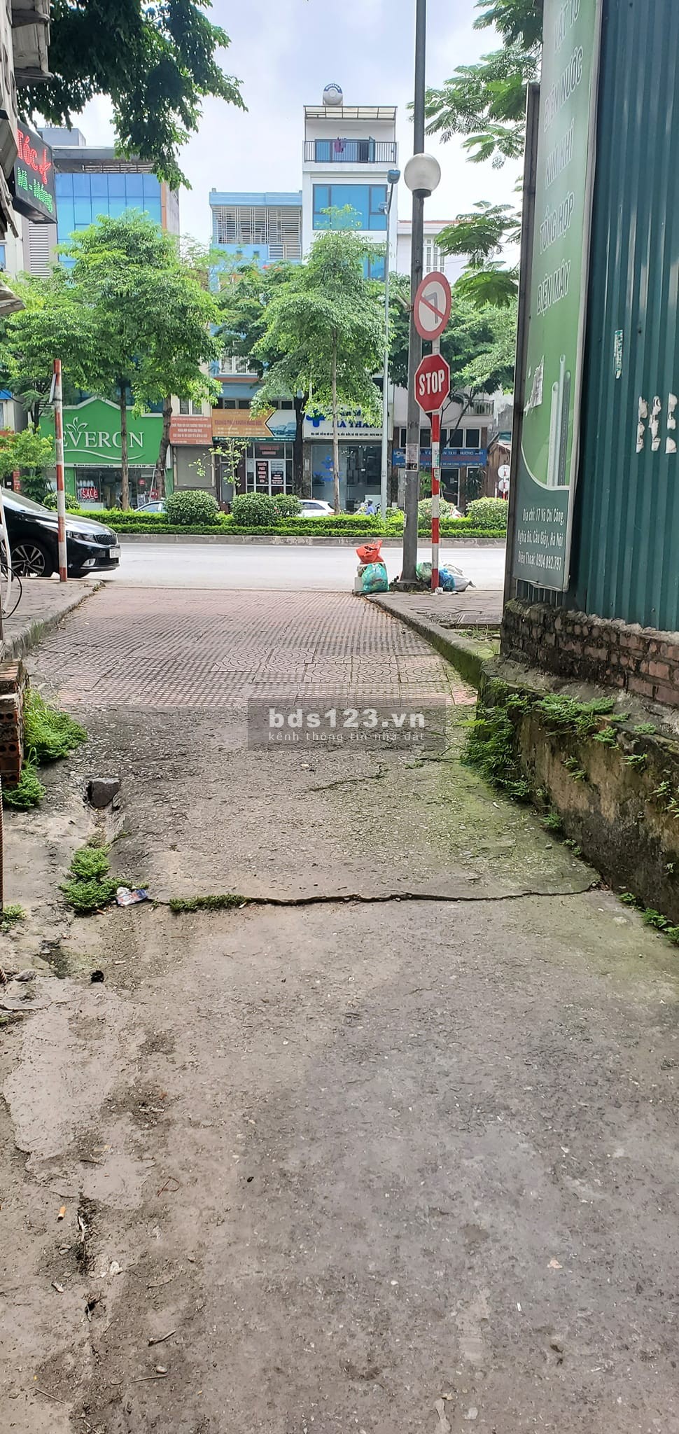 Cực hot! Bán nhà Võ Chí Công, Hoàng Quốc Việt, diện tích 48M, 3 tầng, MT 4M tài chính hơn 6 tỷ
