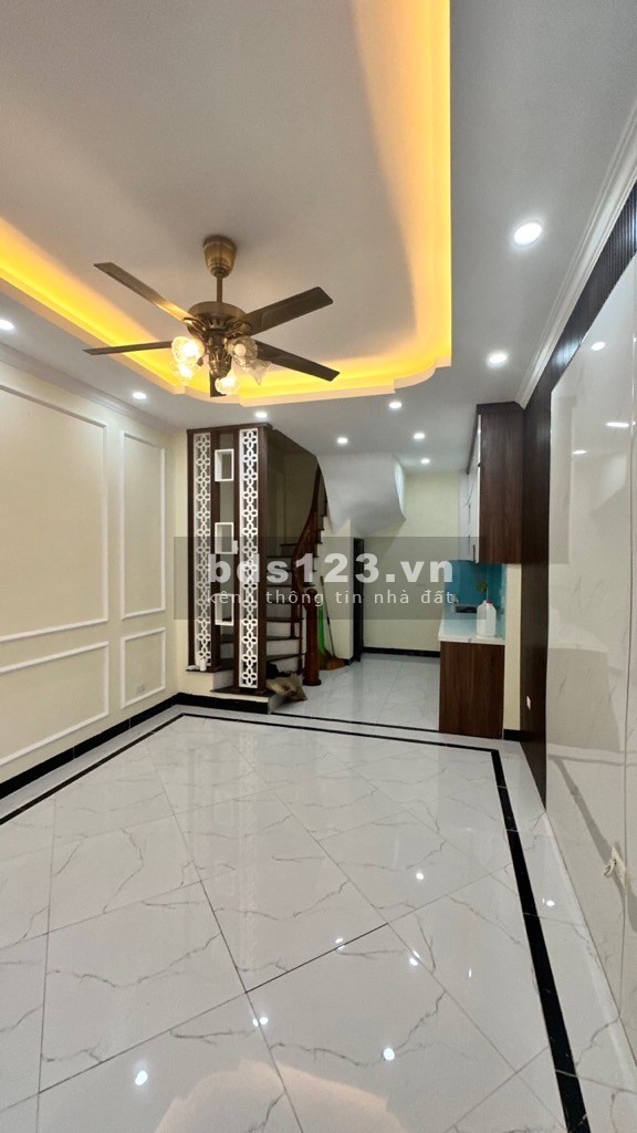 Bán gấp nhà đại cát ô tô đỗ cửa, mới nguyên 30m2, mặt tiền 3.6m, 4 tầng giá 3,9 tỷ có tl