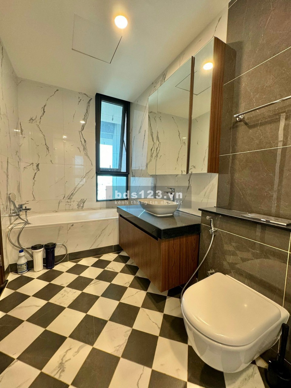 Trống sẵn dọn vào ngay căn 3PN, NTCB chỉ 70 triệu view sông, thang riêng, D'Edge Thảo Điền