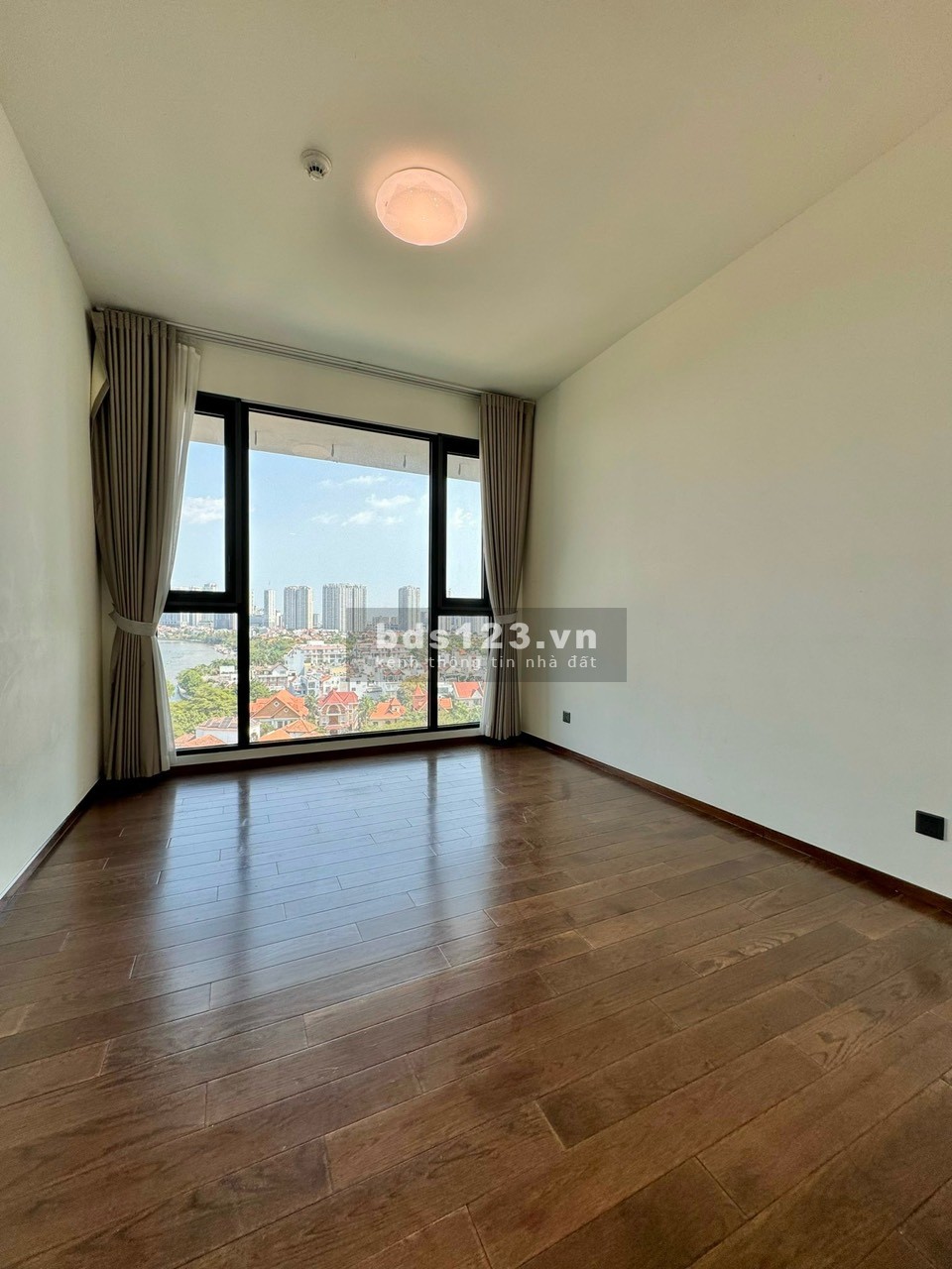 Trống sẵn dọn vào ngay căn 3PN, NTCB chỉ 70 triệu view sông, thang riêng, D'Edge Thảo Điền