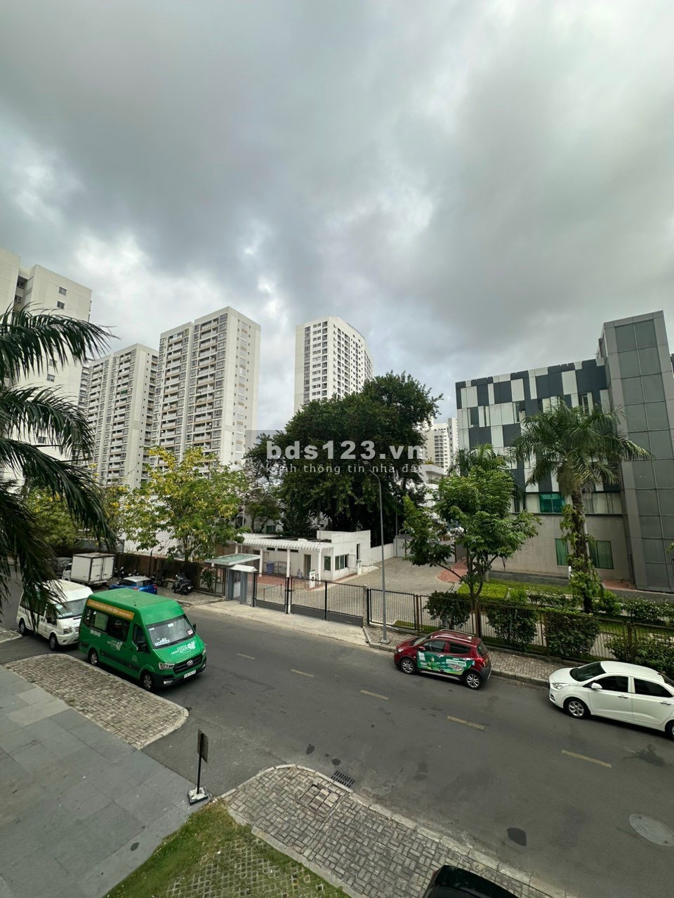 Bán shop Phú Mỹ Hưng MT Nguyễn Văn Linh, trệt kinh doanh, lầu mở văn phòng, giao thô, hàng CDT