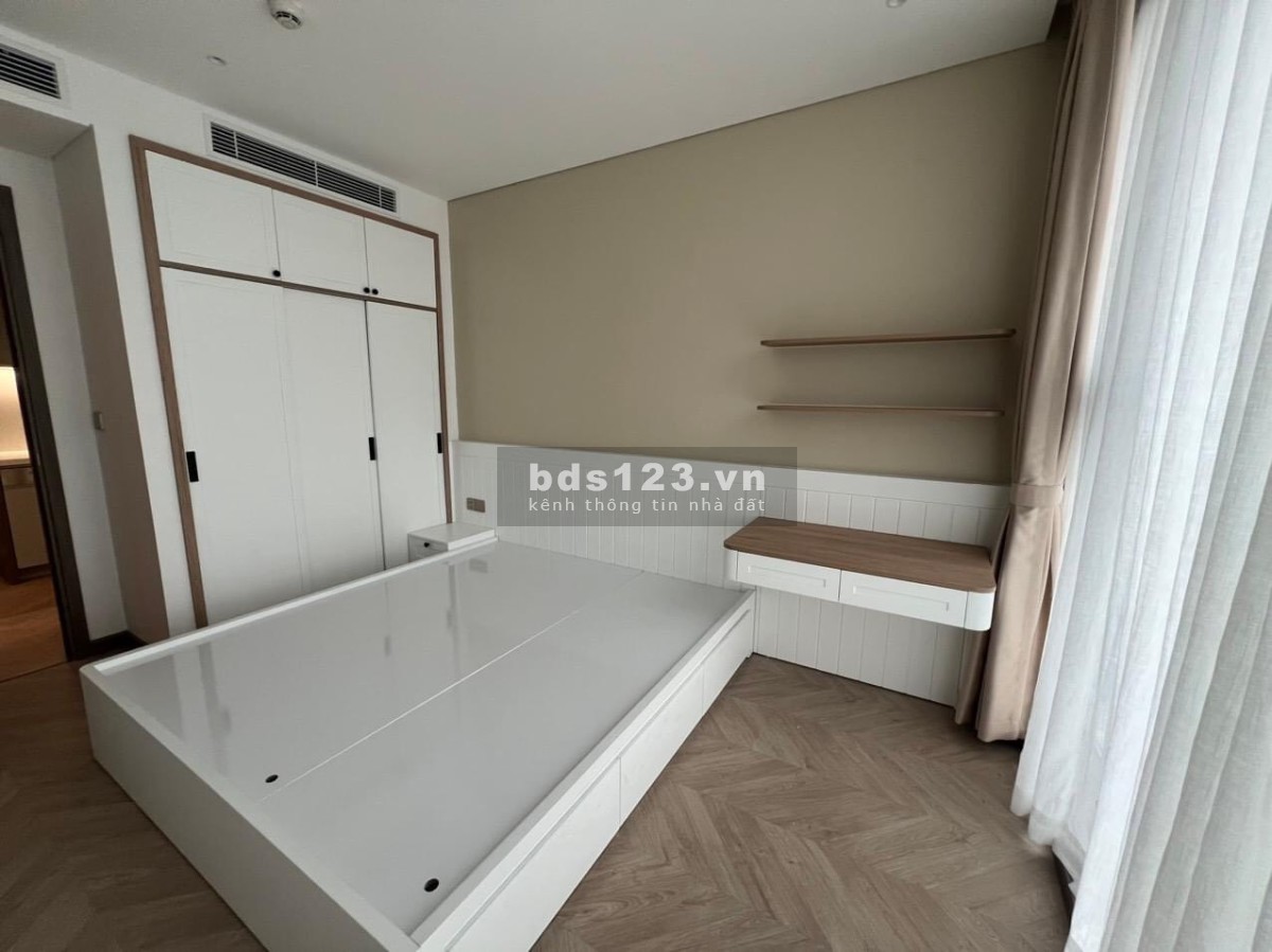 Chung cư cao cấp Kingston 80m2 2PN, 2WC 18tr. Nội thất full mới như hình. Tầng cao view thoáng.