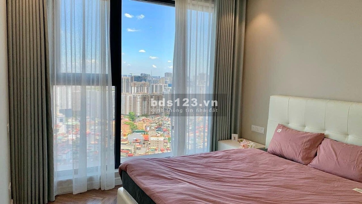 Chung cư cao cấp The Prince 70m2 2PN, 2WC 17tr. Nội thất full mới như hình. Tầng cao view thoáng.