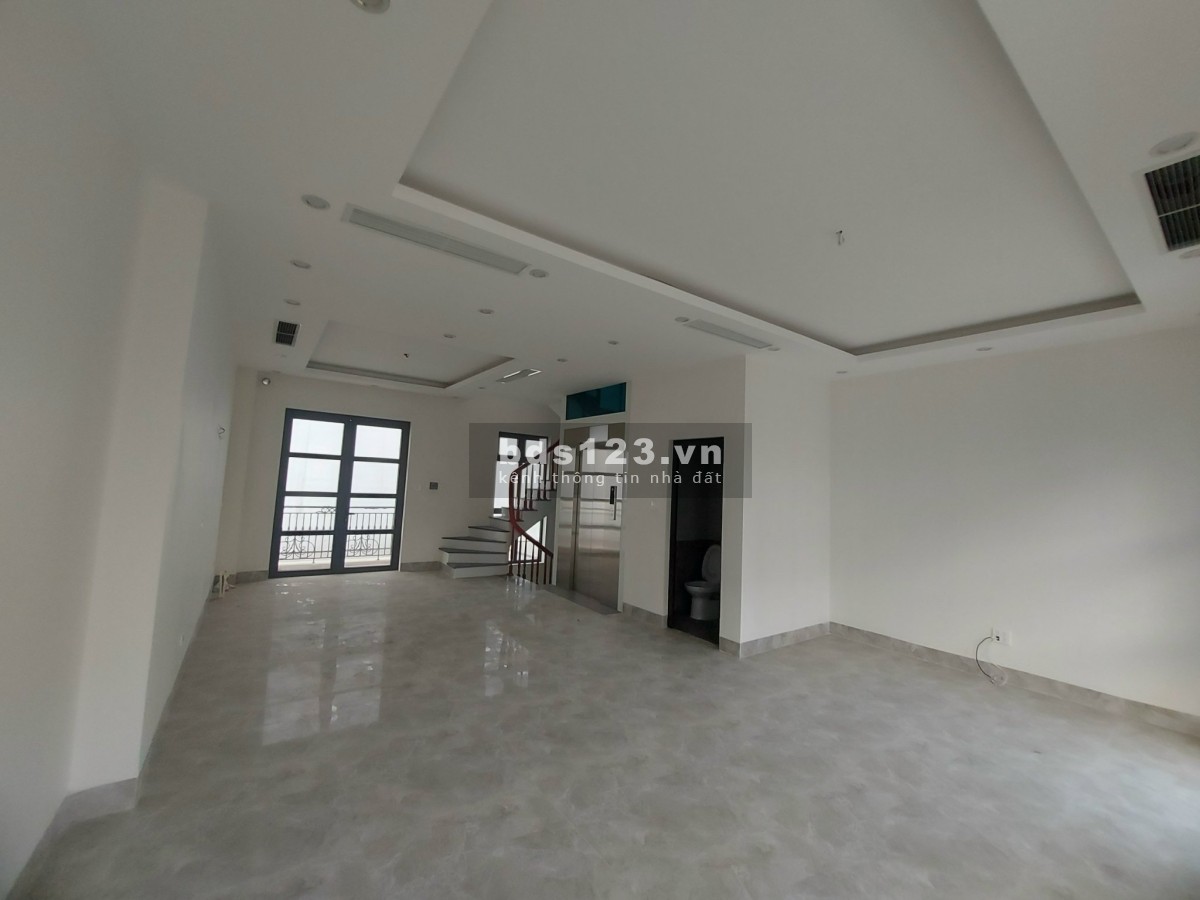 Biệt Thự Song Lập 150m2 hoàn thiện có thang máy giá 23.8 tỷ Vin Gia Lâm (0985941715)