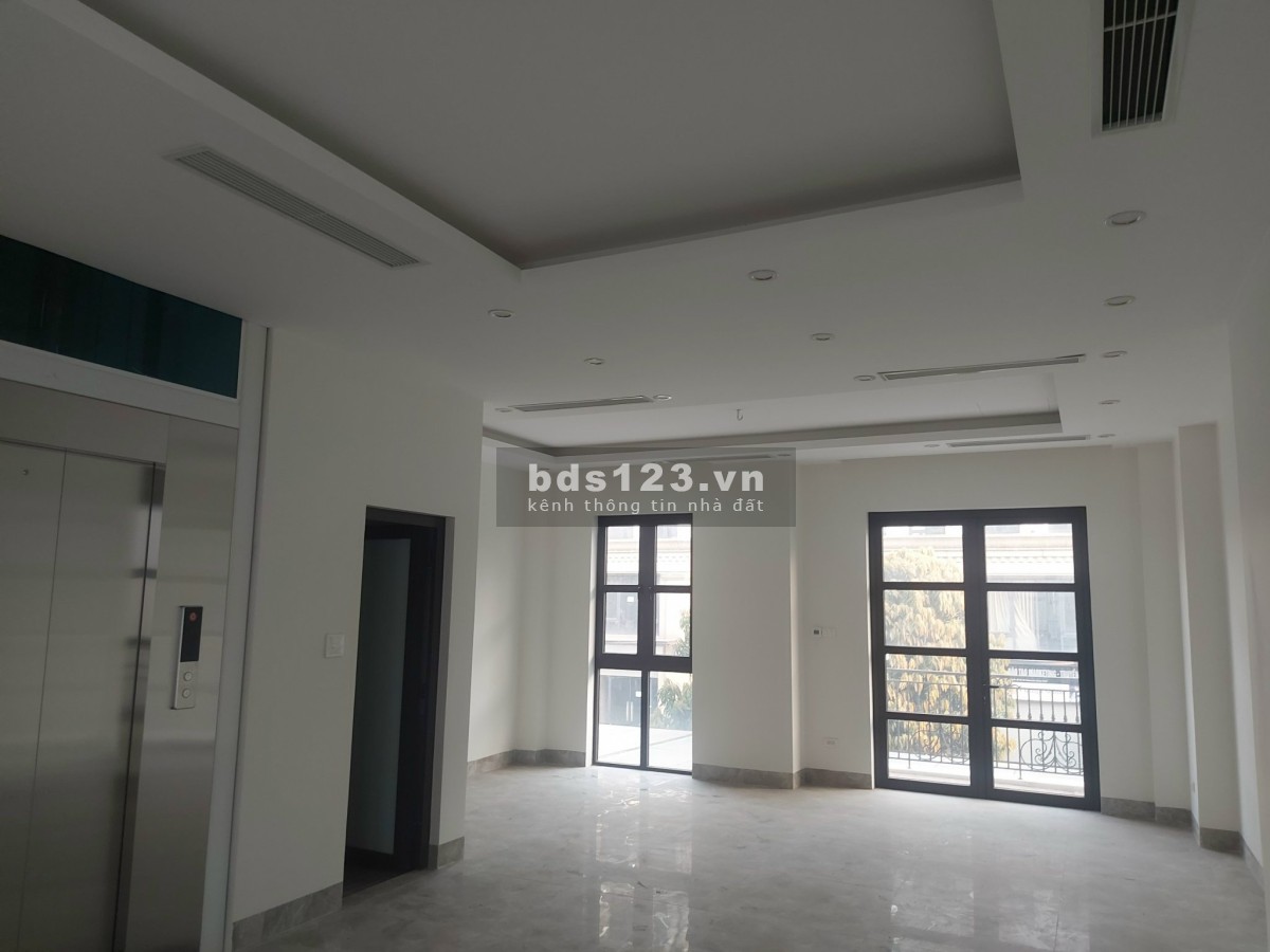 Biệt Thự Song Lập 150m2 hoàn thiện có thang máy giá 23.8 tỷ Vin Gia Lâm (0985941715)