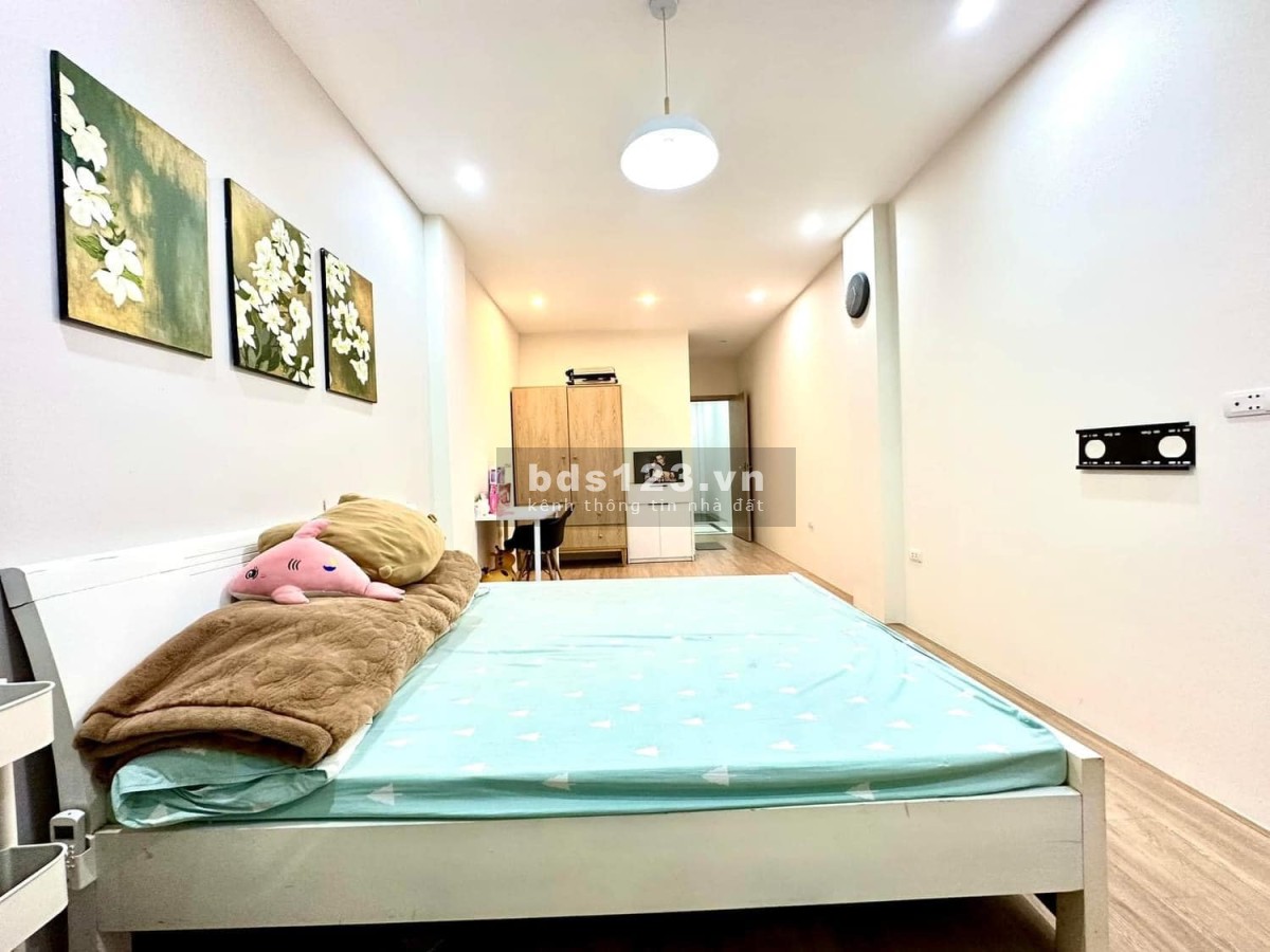 Cần bán gấp nhà Phúc Diễn 45m2 5T MT 5m, nhà mới giá chỉ nhỉnh 6 tỷ