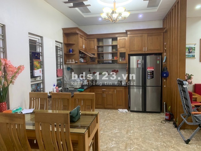Bán nhà hiếm ngõ 98 Đàm Quang Trung, chân cầu Vĩnh Tuy mặt tiền 9m2 diện tích 72m2