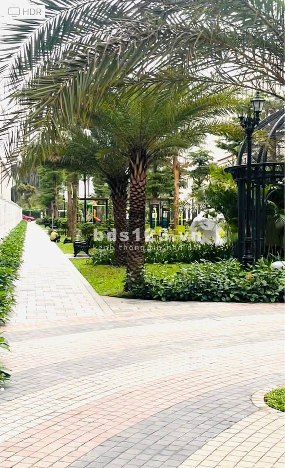 Thời Đại 18 với 2 mặt tiền view công viên 68m mà giá chỉ nhỉnh 8 tỷ. cạnh chung cư