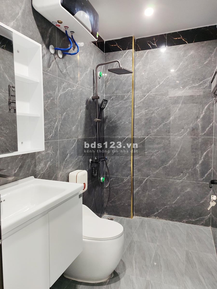 Chính chủ gửi bán nhà 3 tầng mới xây, vị trí đẹp, ngõ rộng ô tô tránh nhau, Kiến An, Hải Phòng