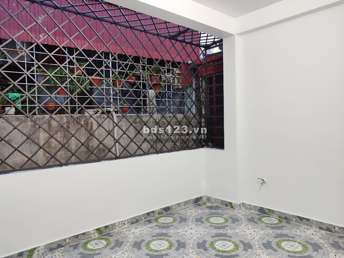 Chính chủ gửi bán nhà 3 tầng mới xây, vị trí đẹp, ngõ rộng ô tô tránh nhau, Kiến An, Hải Phòng
