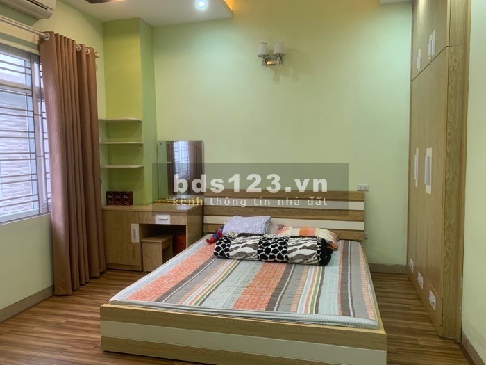 Bán nhà hiếm ngõ 98 Đàm Quang Trung, chân cầu Vĩnh Tuy mặt tiền 9m2 diện tích 72m2