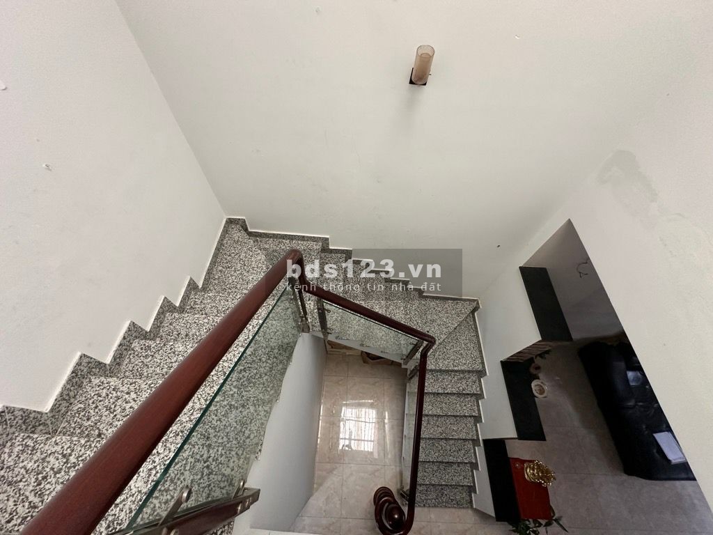 Tương lại 2 mặt tiền đường rộng 15M - Gần đại học Văn Hiến, tiện về Gò Vấp
