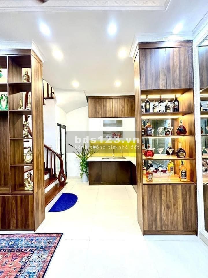Hơn 5 tỷ, ngõ thông kinh doanh, 30M ra oto tránh