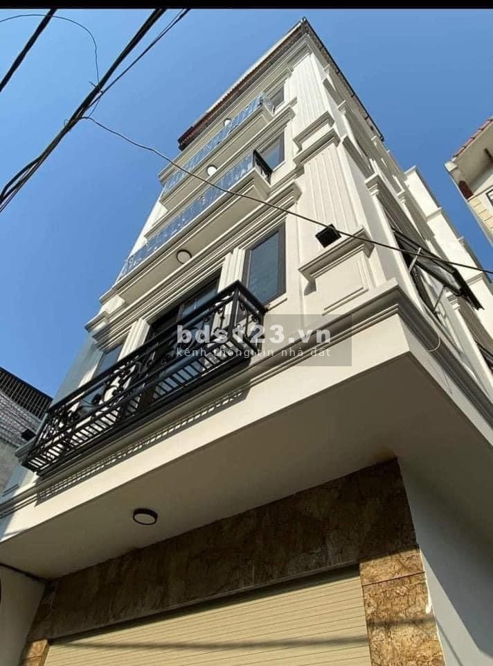 Hơn 5 tỷ, ngõ thông kinh doanh, 30M ra oto tránh