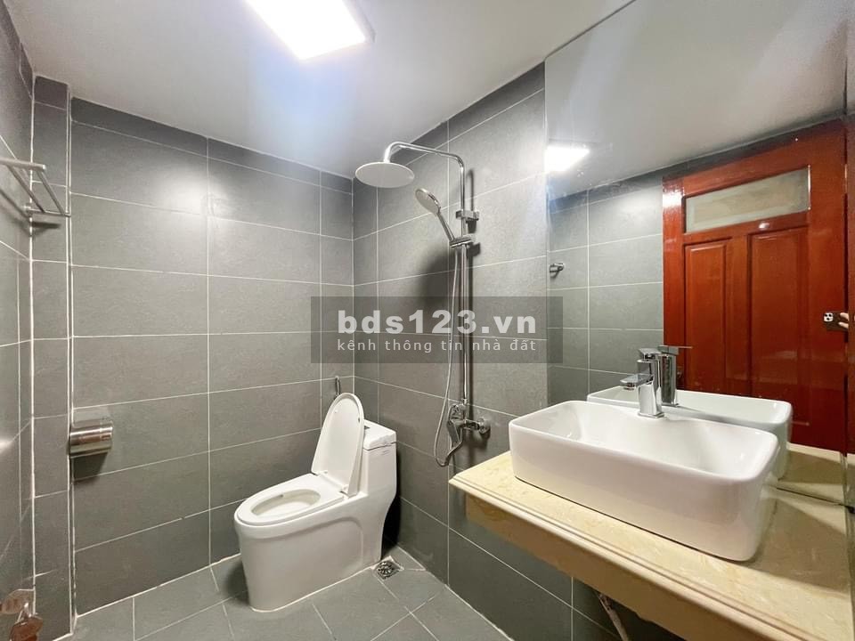 Minh Khai, oto đỗ cửa, gần mặt phố, trước ể tin được nhà ngõ rộng thêm 3M, ngõ thông thiên
