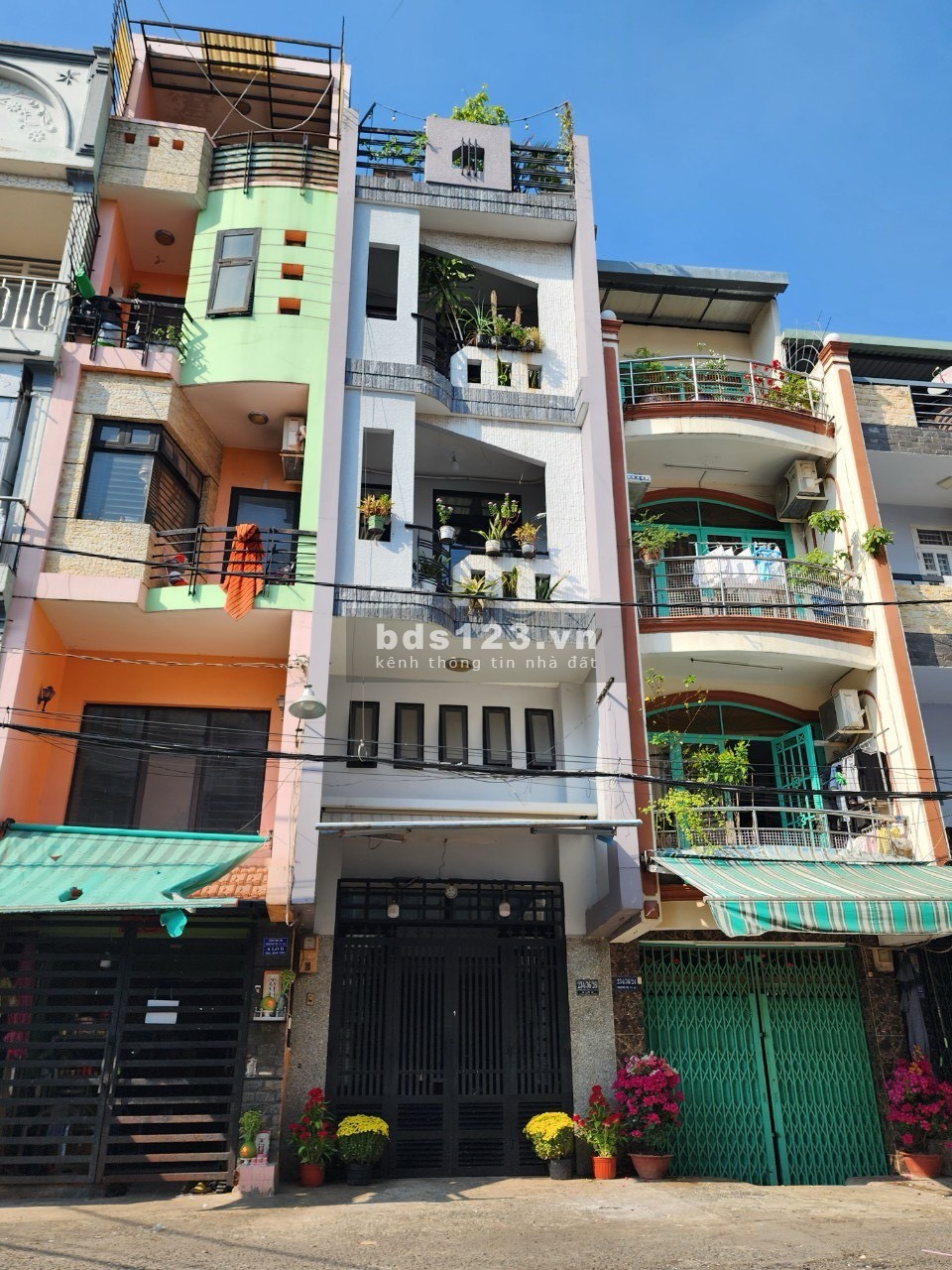 Chính chủ bán nhà HXH, 4 tầng, Không LG QH, SHR, Phạm Phú Thứ, P4, Q6