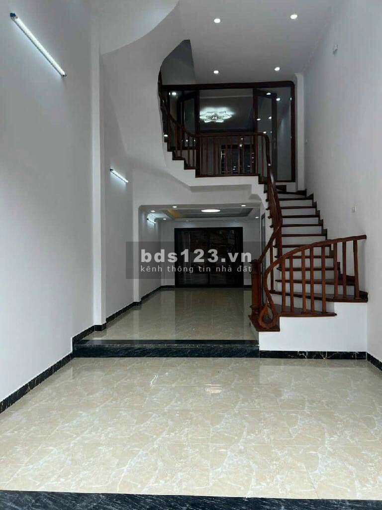 Ngõ nông, chủ tự xây chắc chắn, gần hồ Điều Hòa, tiện ích ngập tràn, đầu tư dòng tiền đỉnh