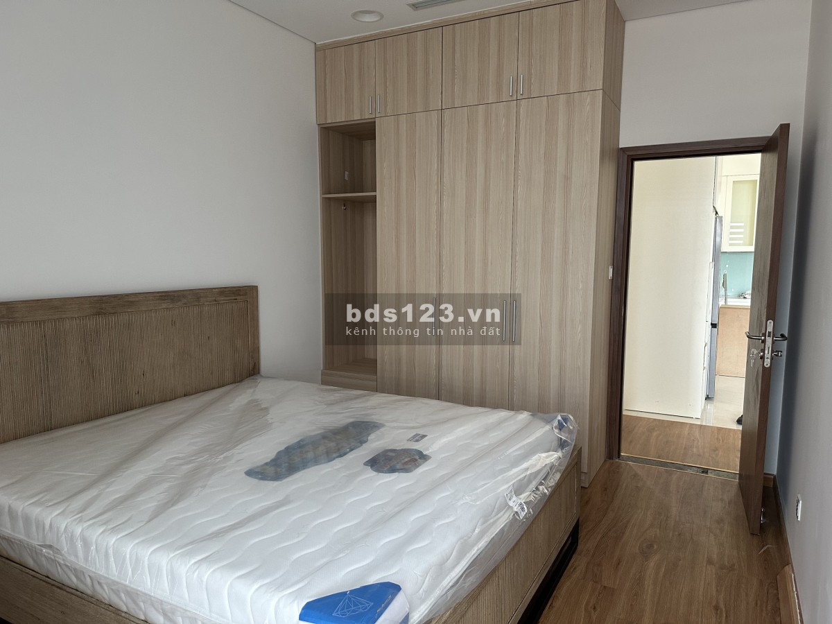 Cho thuê căn hộ studio Diamond Park Plaza 16 Láng Hạ, căn góc, 1PN+1PK+1WC, full nội thất, mới 100%