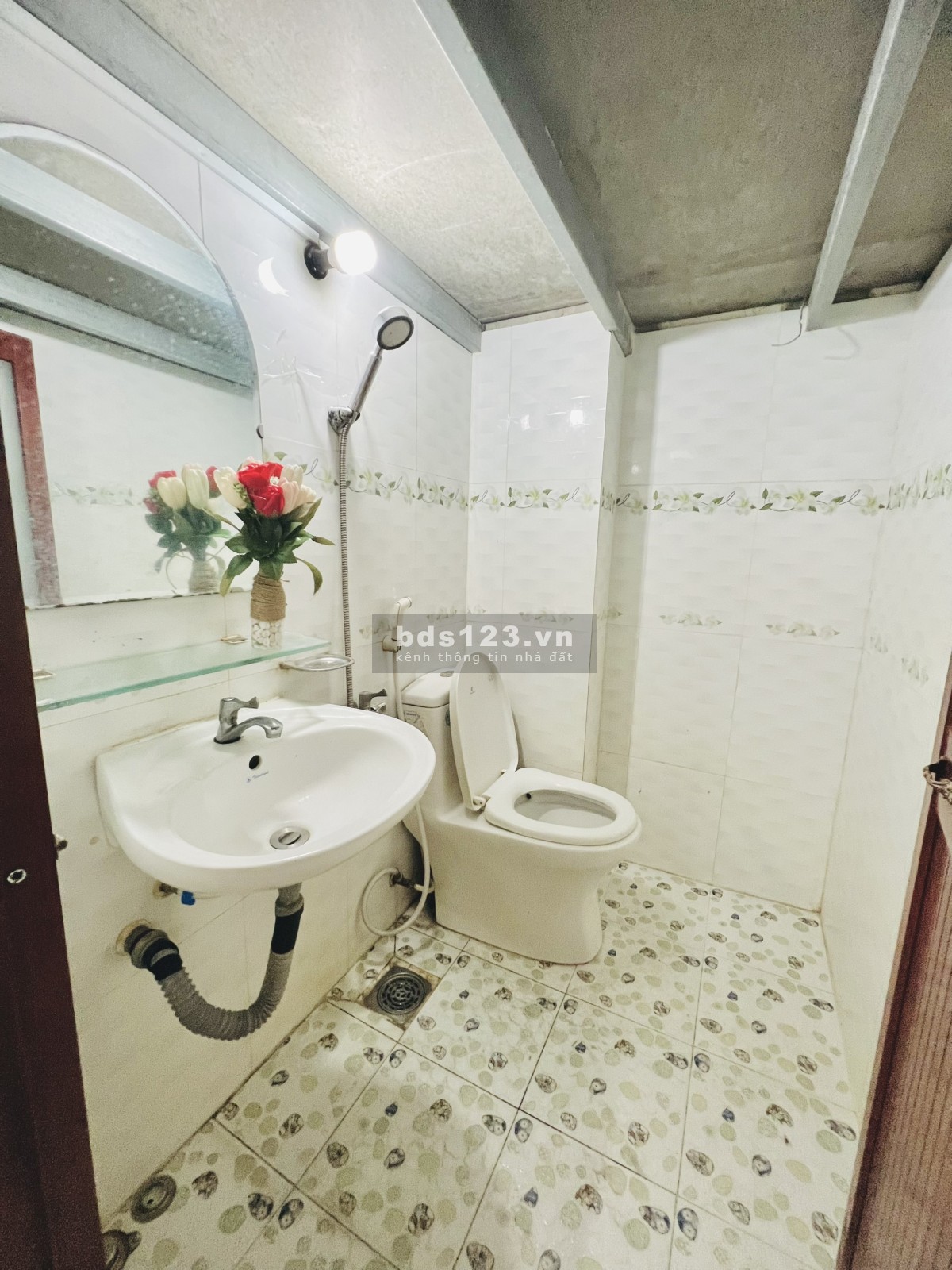 Cho thuê phòng trọ duplex giá rẻ ở Trường Chinh Tân Bình