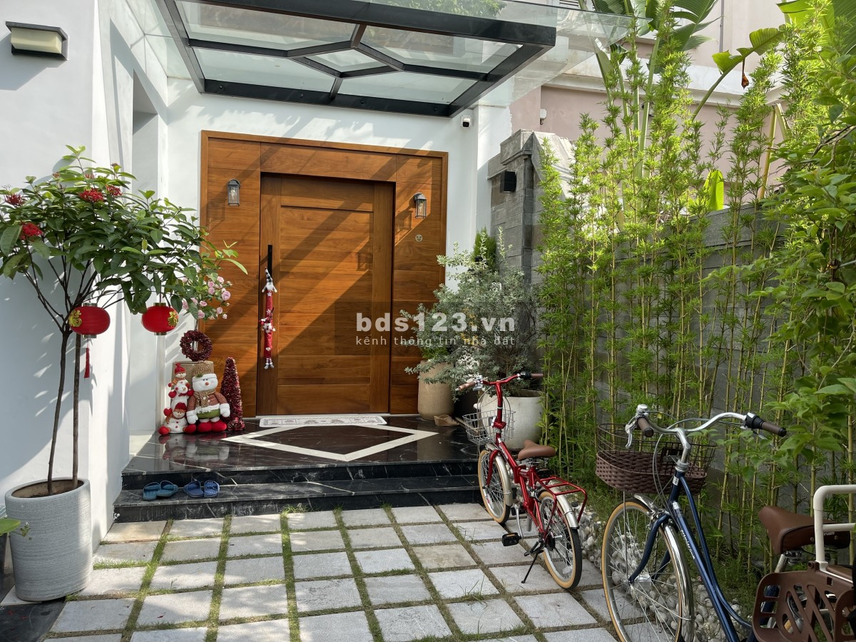 Cần bán căn biệt thự sửa chữa đẹp tại khu T Ciputra Hà Nội