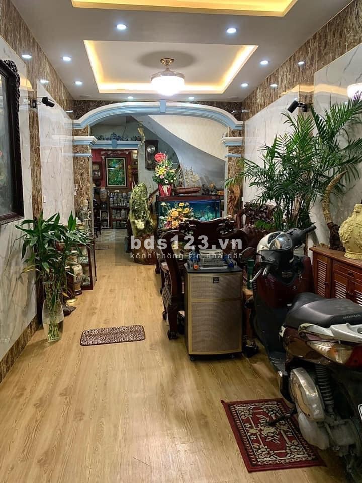 Nhỉnh 9 tỷ có ngay nhà 4 tầng mặt ngõ thông kinh doanh Tôn Đức Thắng, DT 70M, kinh doanh bất chấp