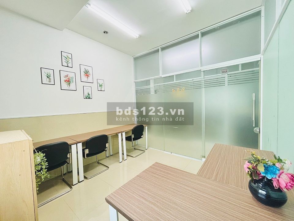 Văn phòng Quận 1 setup đầy đủ nội thất, có ưu đãi lớn khi liên hệ 093.141.2958 Mr Long