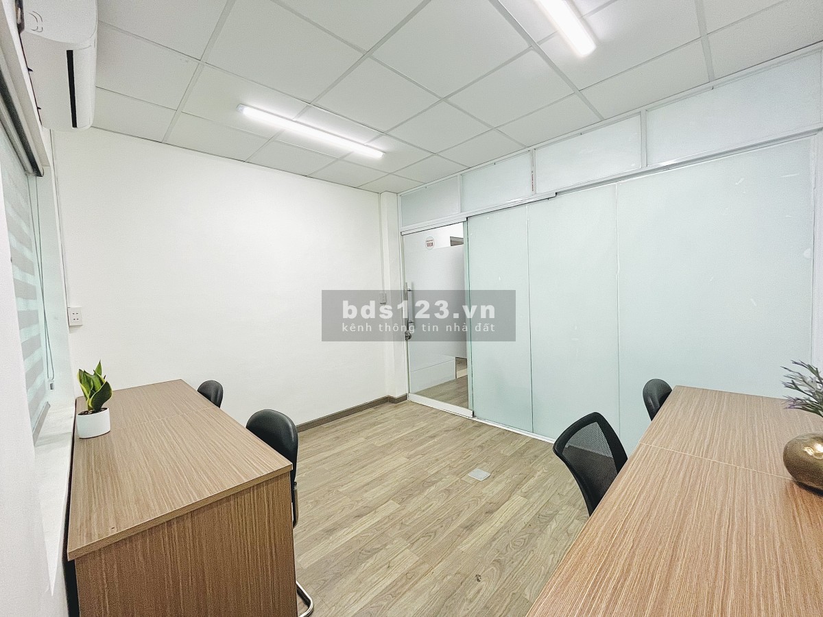 Văn phòng Bình Thạnh setup đầy đủ nội thất, có ưu đãi lớn khi liên hệ 093.141.2958 Mr Long