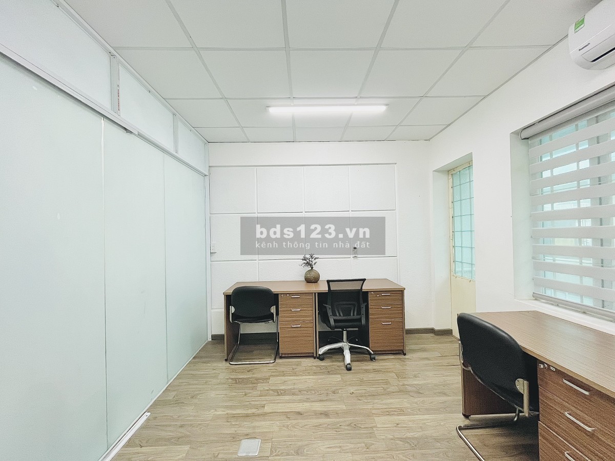 Văn phòng Bình Thạnh setup đầy đủ nội thất, có ưu đãi lớn khi liên hệ 093.141.2958 Mr Long