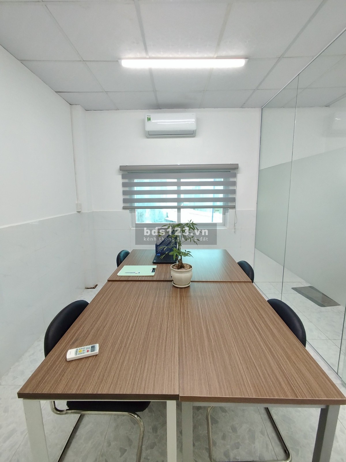 Văn phòng Bình Thạnh, sẵn nội thất, nhiều tiện ích và ưu đãi hấp dẫn !!