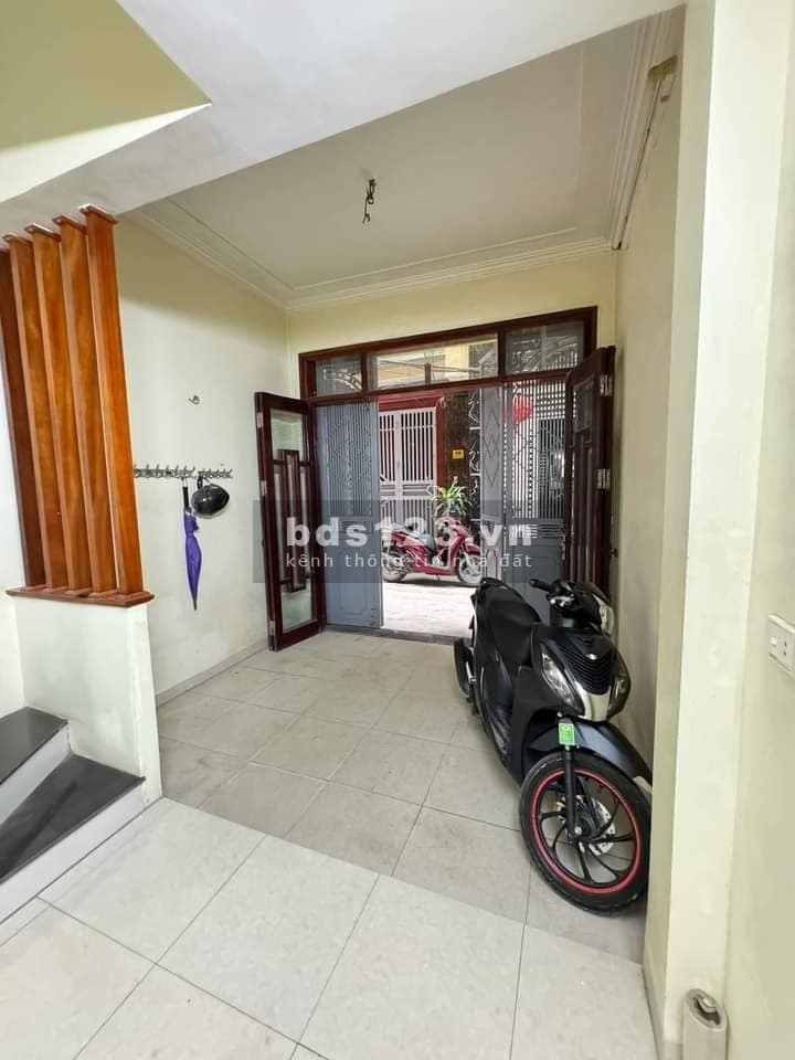 Bán nhà dòng tiền, ngõ ô tô đường Hoàng Mai 34m, 5 tầng, mt 3.4m, giá 6.7 tỷ.