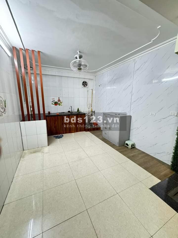 Bán nhà dòng tiền, ngõ ô tô đường Hoàng Mai 34m, 5 tầng, mt 3.4m, giá 6.7 tỷ.