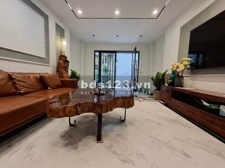 Nhà đẹp Kim Ngưu, Hai Bà Trưng 70m, 5 tầng, mt 4.3m, giá 16.9 tỷ.