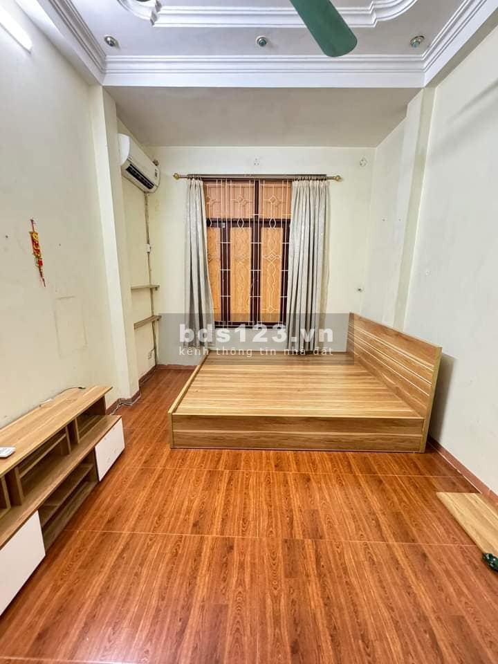 Bán nhà dòng tiền, ngõ ô tô đường Hoàng Mai 34m, 5 tầng, mt 3.4m, giá 6.7 tỷ.