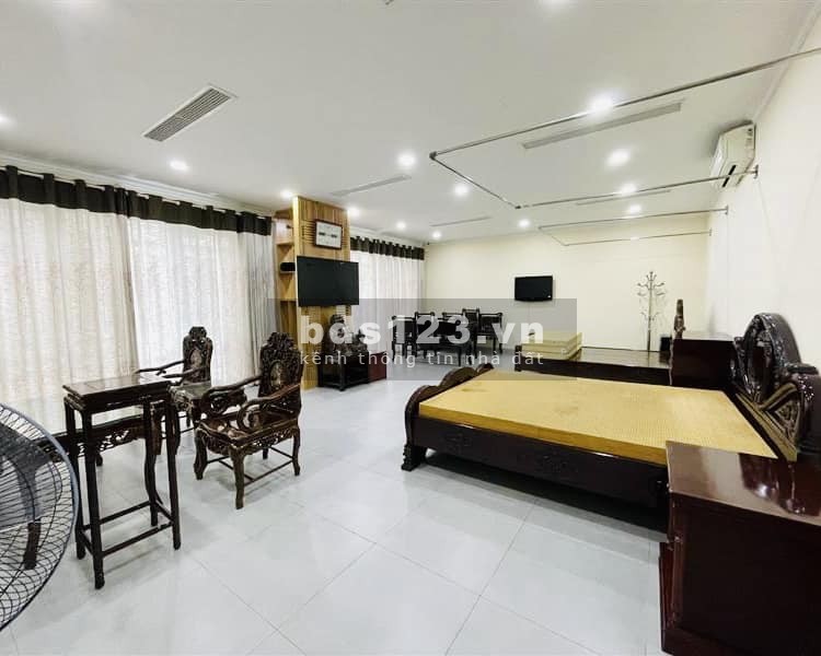 Phân lô Tân Ấp, mặt ngõ thông oto tránh, gara, kinh doanh. DT 135m2 6 tầng thang máy