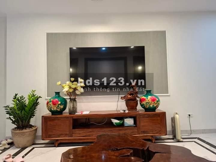 Nhà đẹp Kim Ngưu, Hai Bà Trưng 70m, 5 tầng, mt 4.3m, giá 16.9 tỷ.