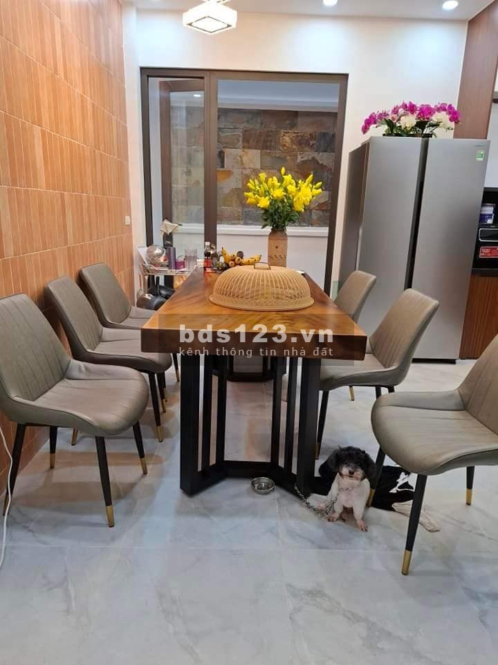Nhà đẹp Kim Ngưu, Hai Bà Trưng 70m, 5 tầng, mt 4.3m, giá 16.9 tỷ.