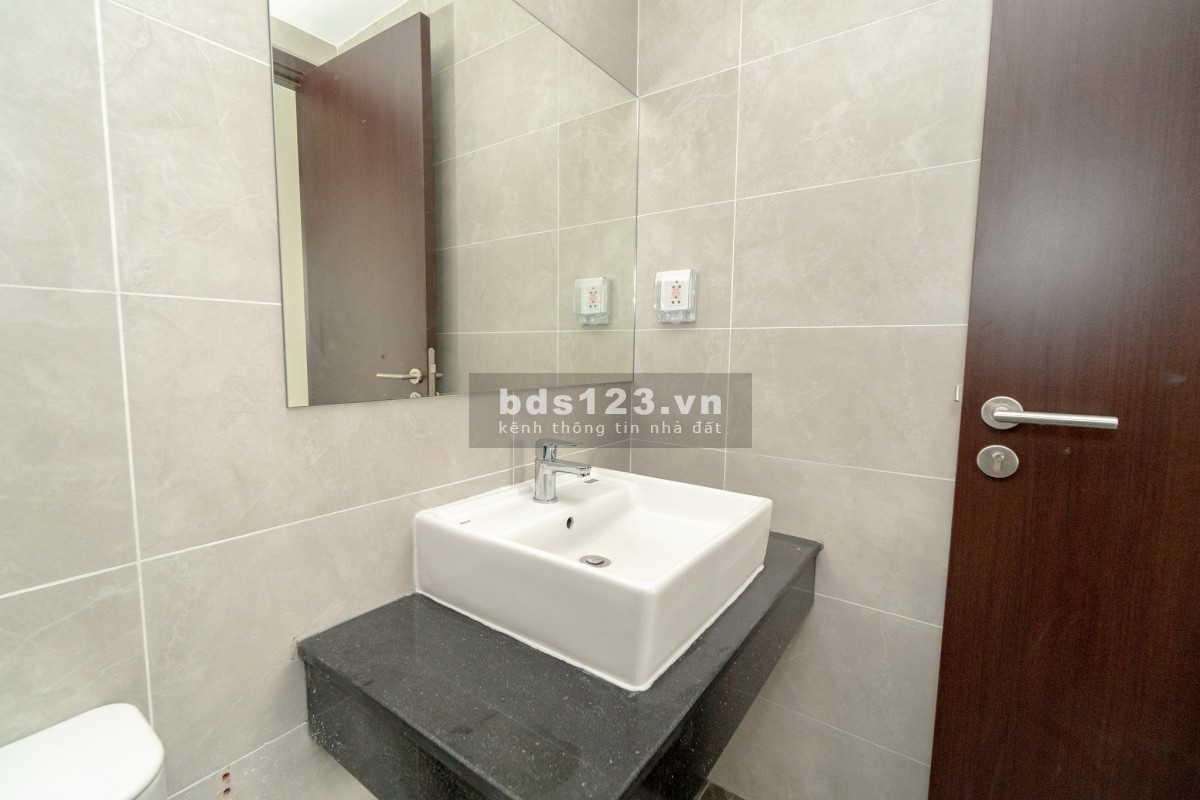 C - Sky Vew 2PN 2WC 80m2 gía chỉ 1.8 tỷ nhận nhà mới 100%
