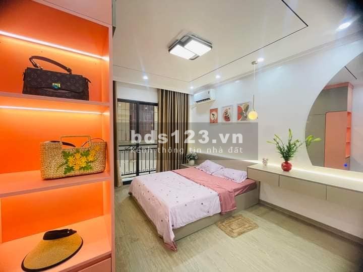 Bán Nhà Gần Đường Hồng Mai, Hai Bà Trưng 30m, 5 tầng, mt 3.8m, giá 5.66 tỷ.