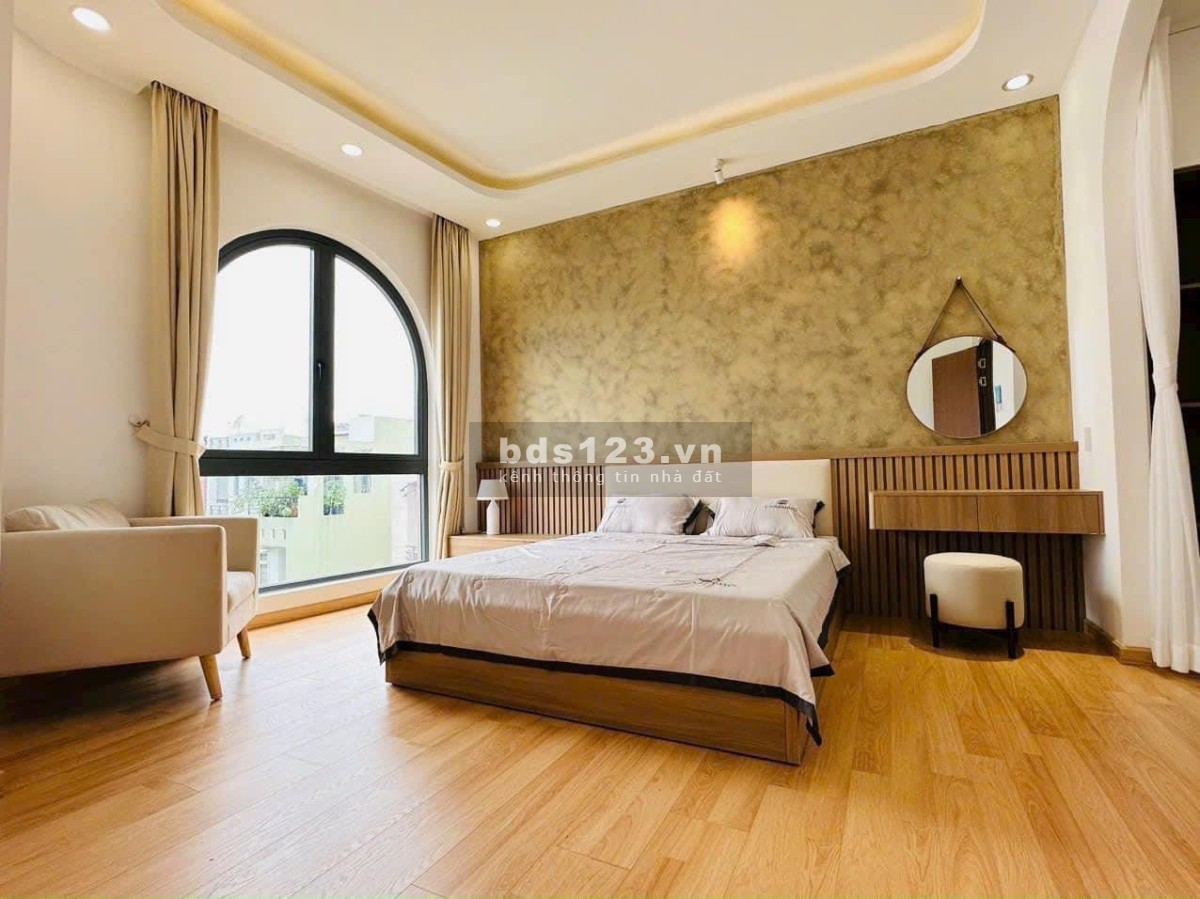 Chính chủ gửi bán nhà đẹp 38,4m2 giá 2ty150 xây 2 lầu, ngay hẻm đường Bà Hom, Q6, sổ hồng riêng