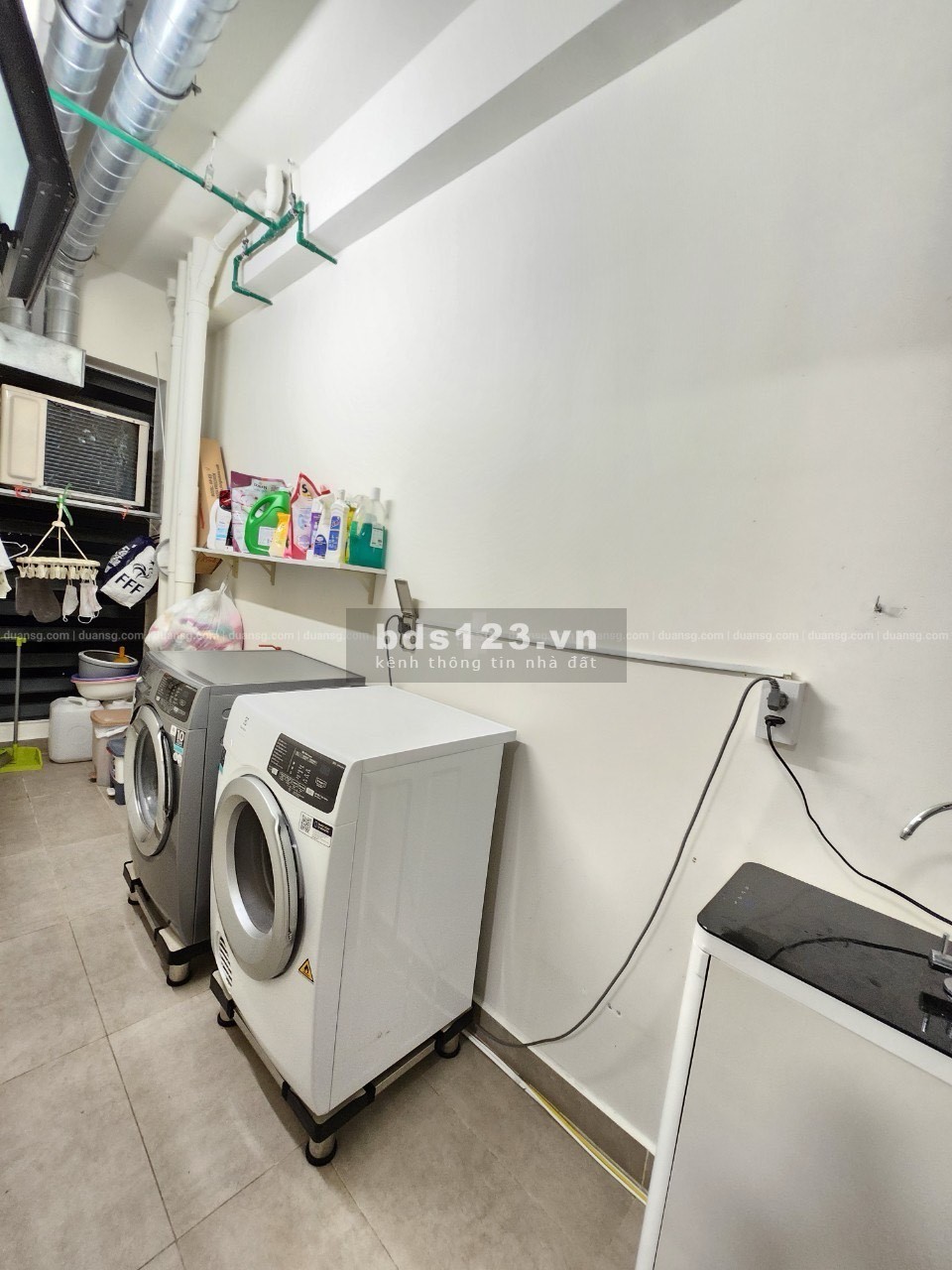 Cho thuê căn Akari City diện tích 75m, 2pn, 2wc nhà full nội thất cao cấp, giá thuê 10 triệu.