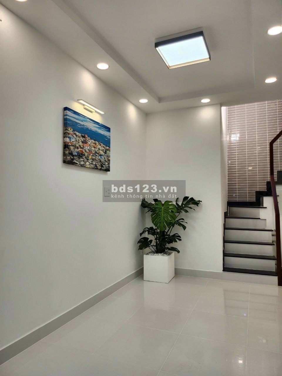 Cần gấp vốn bán nhà 33m2 giá chỉ 2ty225 ngay hẻm Chu Văn An, p12,Bình Thạnh thông ra Học Viện Cán Bộ