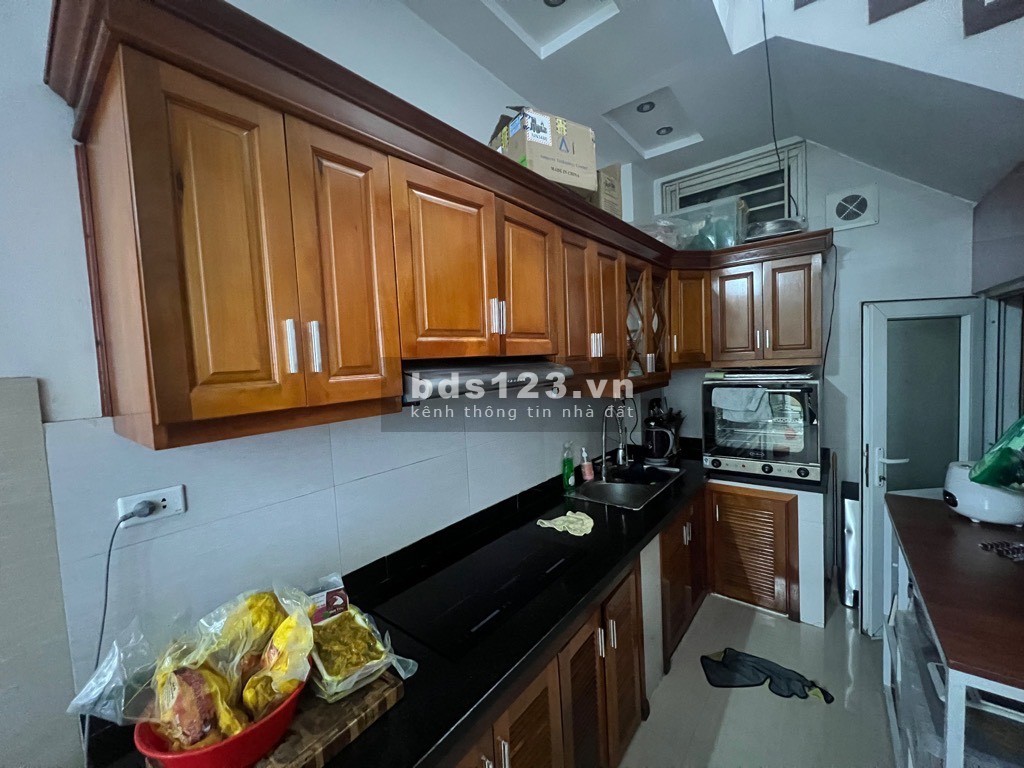 Bán siêu phẩm Cầu Giấy, nội thất đẹp, ngõ thông 2 thoáng. 5,4 tỷ