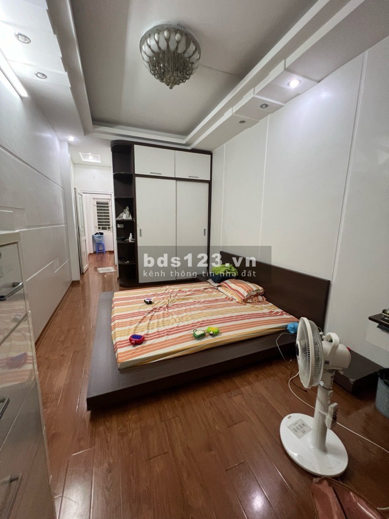 Bán siêu phẩm Cầu Giấy, nội thất đẹp, ngõ thông 2 thoáng. 5,4 tỷ