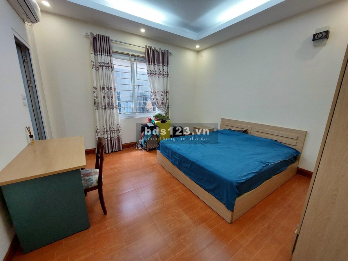 Chung Cư 590 CMT8, Phường 11, Quận 3 130m2 4PN. Nội thất đầy đủ. Giá 16tr/tháng