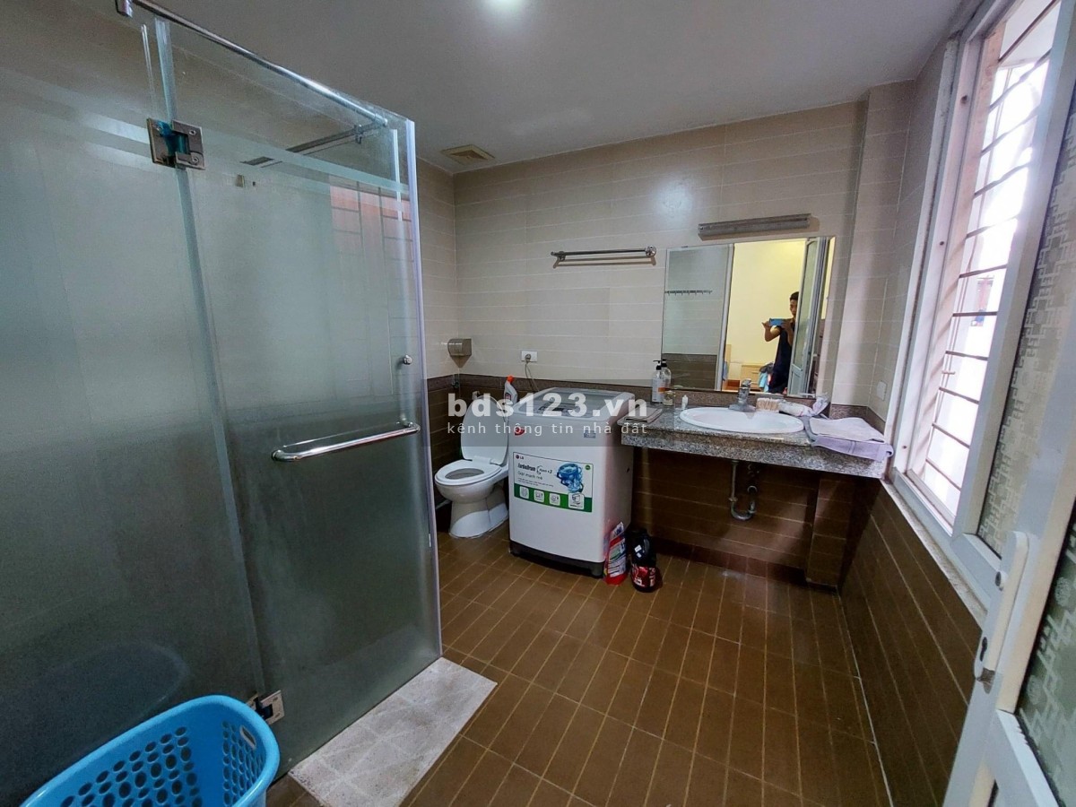 Chung Cư 590 CMT8, Phường 11, Quận 3 130m2 4PN. Nội thất đầy đủ. Giá 16tr/tháng